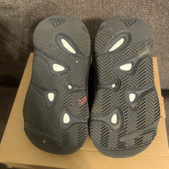Toddler Yeezy 700 Boost - Picture 6 of 7